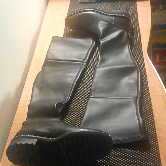 Knee high boots - Picture 4 of 8